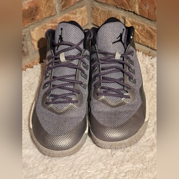 Nike Jordan Rising High 2 Wolf Men's Sz 11Air Jordan Flight Speed Grey/Black